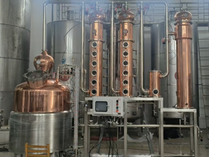 1000L阿尔玛涅克蒸馏机组(泡罩)-全铜