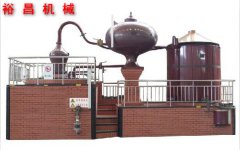 蒸馏机组厂家-壶式蒸馏机组的结构特点以及工作原理
